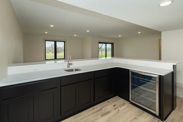 6641 River Bend Drive, Johnston, IA 50131