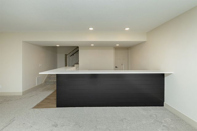 6641 River Bend Drive, Johnston, IA 50131