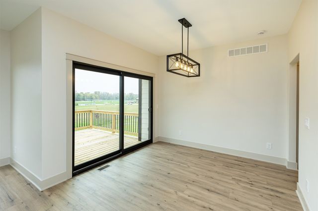 6641 River Bend Drive, Johnston, IA 50131