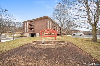 1114 Cromwell Hills Drive 1114, Cromwell, CT 06416