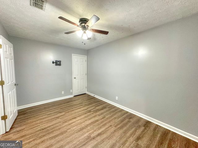 100 Teaver Court, Lagrange, GA 30240