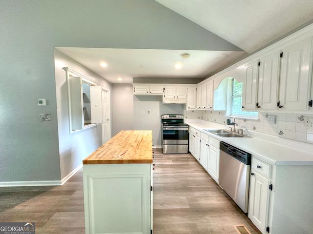 100 Teaver Court, Lagrange, GA 30240