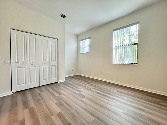 12585 NW 32nd Mnr, Sunrise, FL 33323