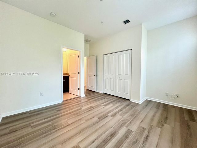 12585 NW 32nd Mnr, Sunrise, FL 33323