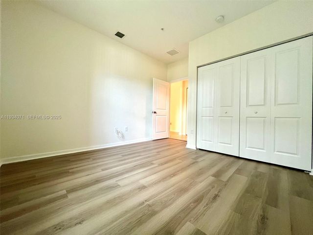 12585 NW 32nd Mnr, Sunrise, FL 33323