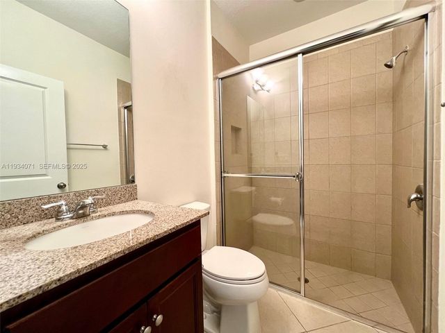 12585 NW 32nd Mnr, Sunrise, FL 33323