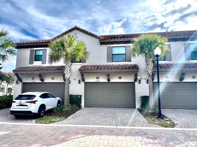 12585 NW 32nd Mnr, Sunrise, FL 33323