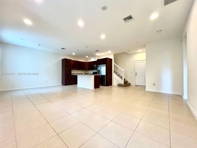 12585 NW 32nd Mnr, Sunrise, FL 33323