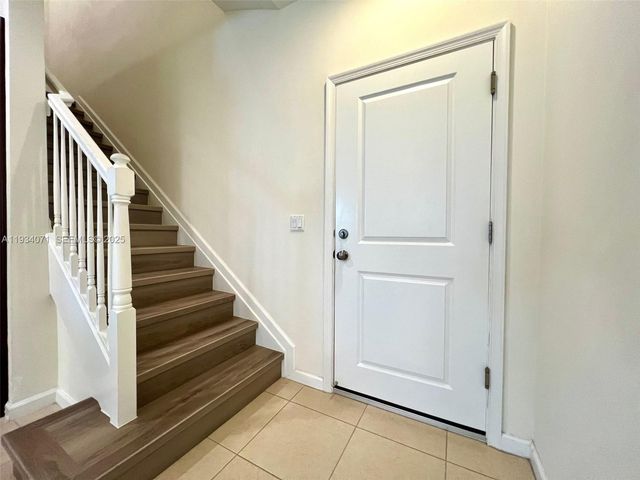 12585 NW 32nd Mnr, Sunrise, FL 33323