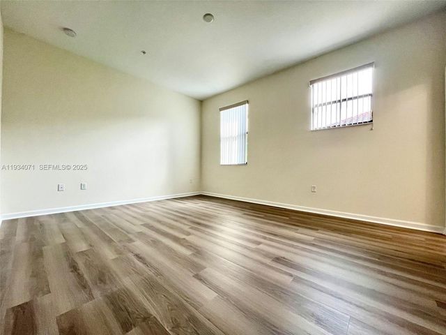 12585 NW 32nd Mnr, Sunrise, FL 33323