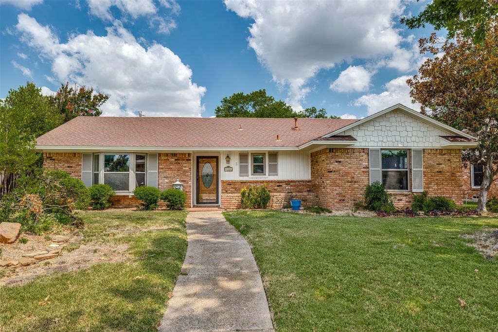 530 Parkview Lane, Richardson, TX 75080