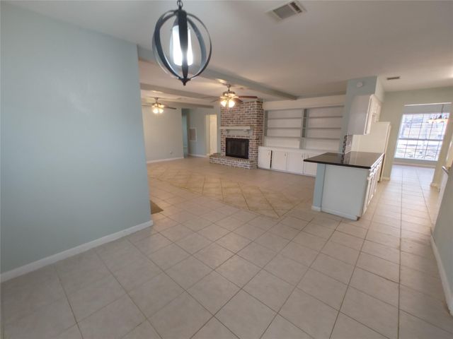 633 Mosswood Drive, Conroe, TX 77302