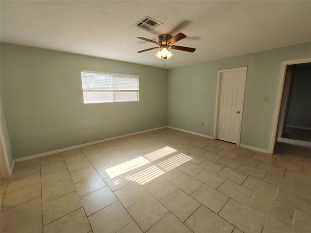 633 Mosswood Drive, Conroe, TX 77302