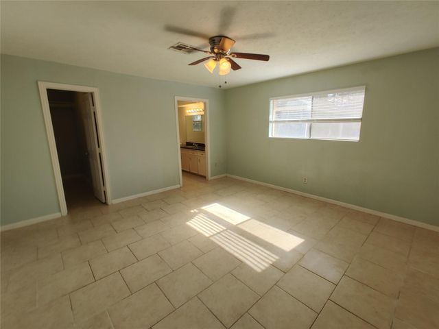 633 Mosswood Drive, Conroe, TX 77302