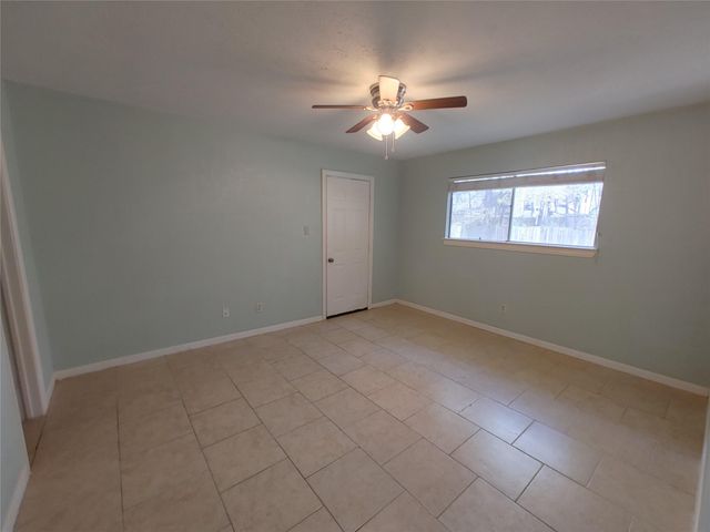 633 Mosswood Drive, Conroe, TX 77302