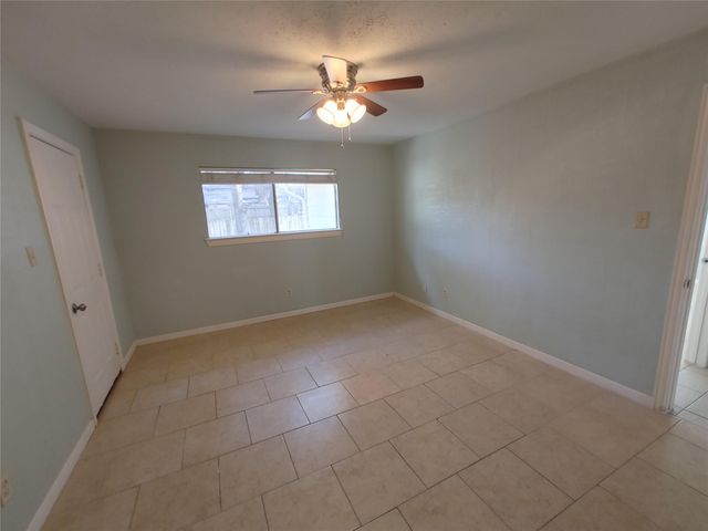 633 Mosswood Drive, Conroe, TX 77302