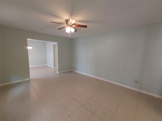 633 Mosswood Drive, Conroe, TX 77302