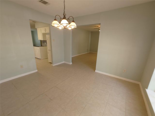 633 Mosswood Drive, Conroe, TX 77302