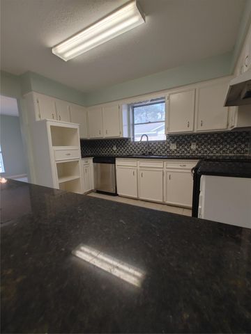 633 Mosswood Drive, Conroe, TX 77302