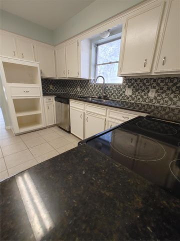 633 Mosswood Drive, Conroe, TX 77302