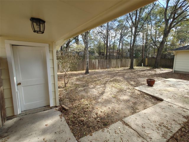 633 Mosswood Drive, Conroe, TX 77302