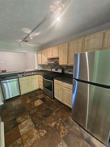 1490 N Crossing Circle NE, Atlanta, GA 30329