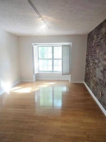 1490 N Crossing Circle NE, Atlanta, GA 30329