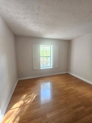 1490 N Crossing Circle NE, Atlanta, GA 30329