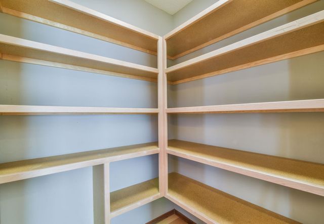 1509 W Hickory St, Haysville, KS 67060