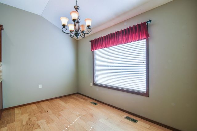 1509 W Hickory St, Haysville, KS 67060