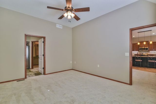 1509 W Hickory St, Haysville, KS 67060