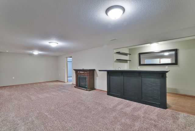 1509 W Hickory St, Haysville, KS 67060