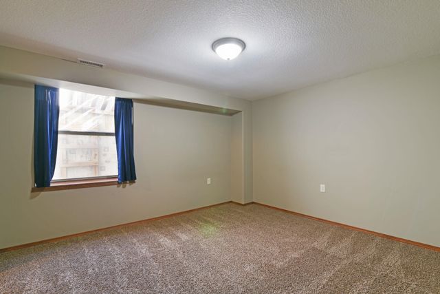 1509 W Hickory St, Haysville, KS 67060