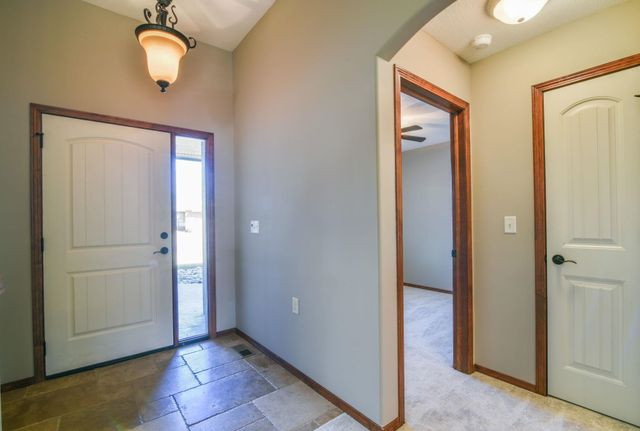 1509 W Hickory St, Haysville, KS 67060