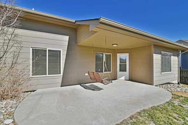 1509 W Hickory St, Haysville, KS 67060