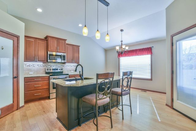 1509 W Hickory St, Haysville, KS 67060