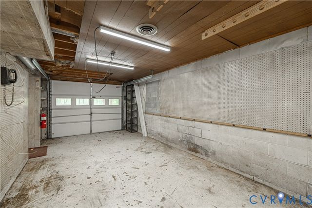 8901 Green St, Amelia Courthouse, VA 23002