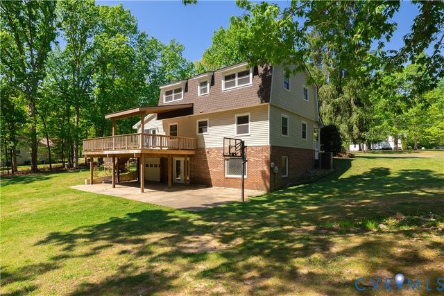 8901 Green St, Amelia Courthouse, VA 23002