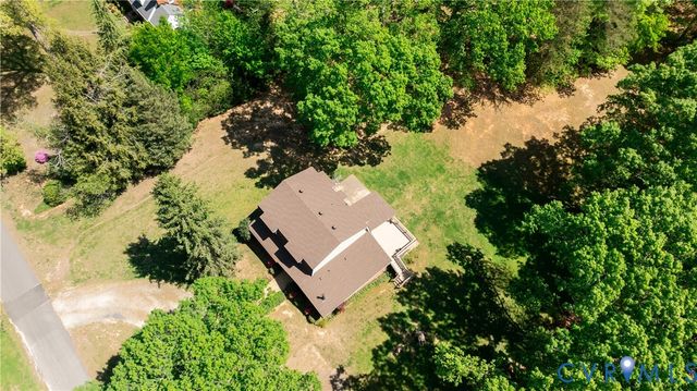 8901 Green St, Amelia Courthouse, VA 23002