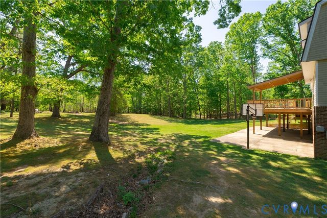 8901 Green St, Amelia Courthouse, VA 23002