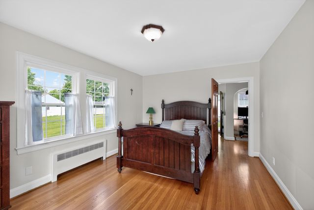 304 Village Drive, Lawrenceburg, KY 40342