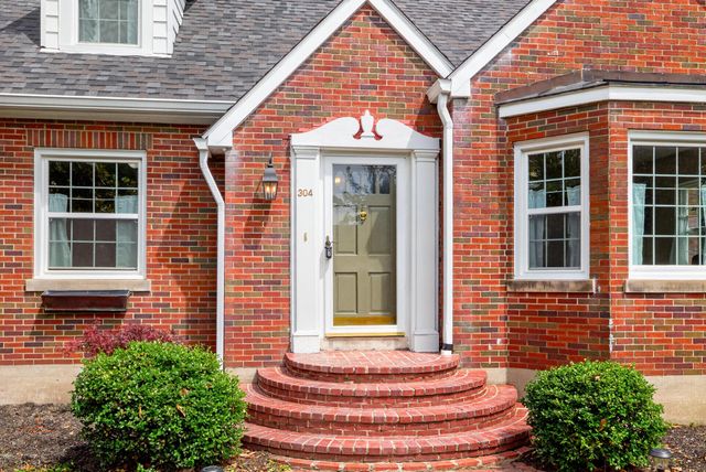 304 Village Drive, Lawrenceburg, KY 40342