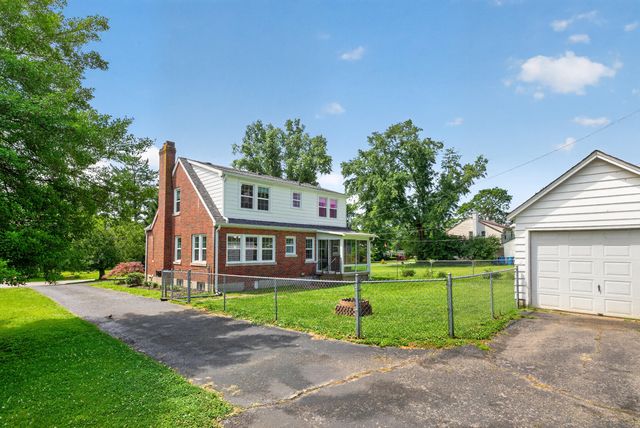 304 Village Drive, Lawrenceburg, KY 40342