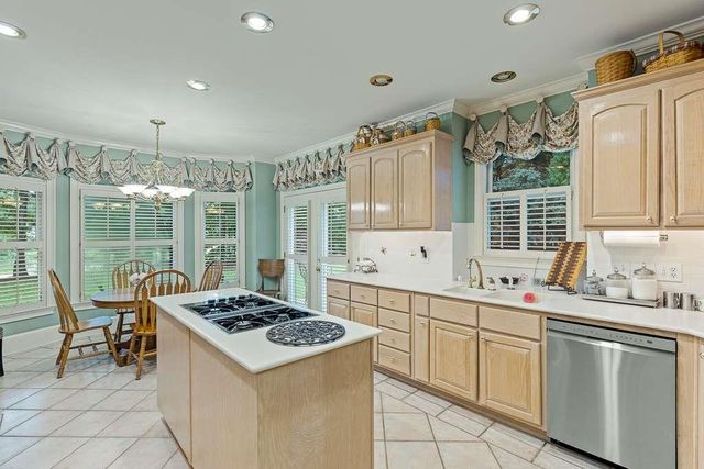 4434 Oxburgh Park, Flowery Branch, GA 30542