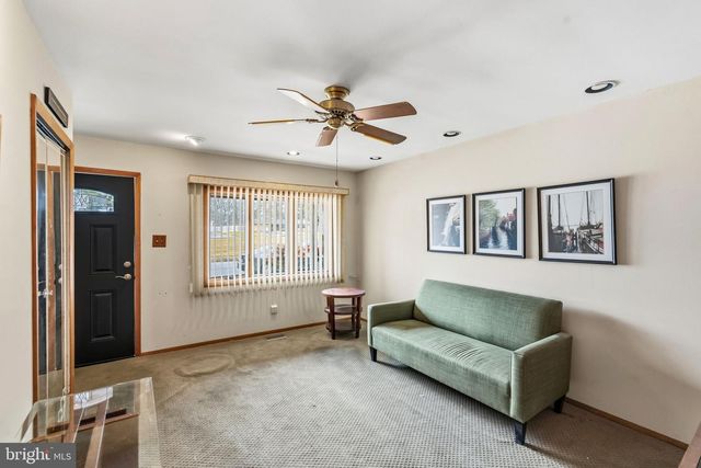 31 FAIRMOUNT DR, Willingboro, NJ 08046