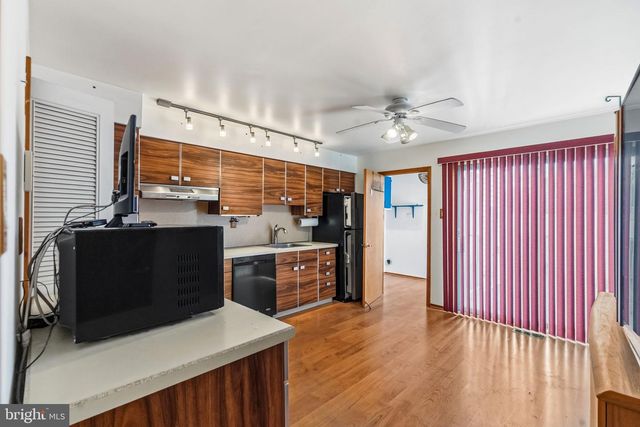 31 FAIRMOUNT DR, Willingboro, NJ 08046