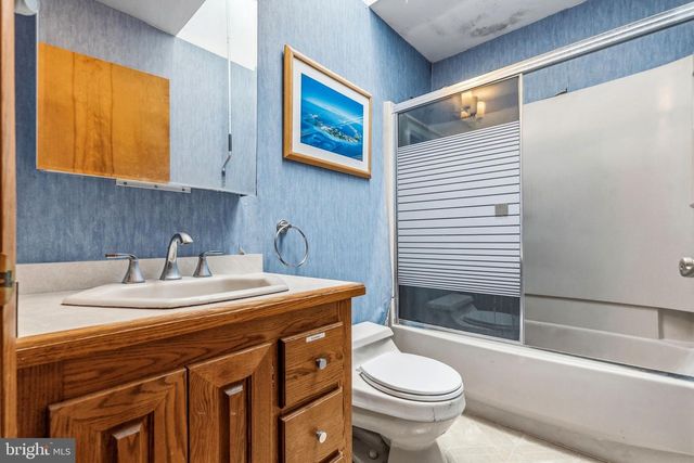 31 FAIRMOUNT DR, Willingboro, NJ 08046