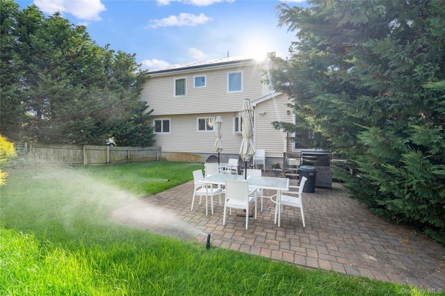 34 Admiral Road, Massapequa, NY 11758