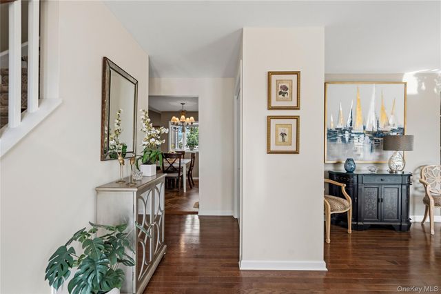 34 Admiral Road, Massapequa, NY 11758