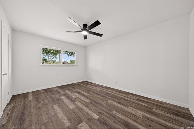 600 Gentleman Rd Apt 1, Balcones Heights, TX 78201